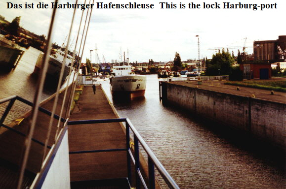 Die Harburger Hafenschleuse